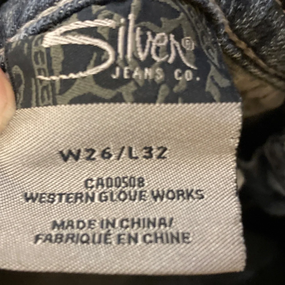 Silver Women's‎ Blue Jeans with Embellished Pockets 26